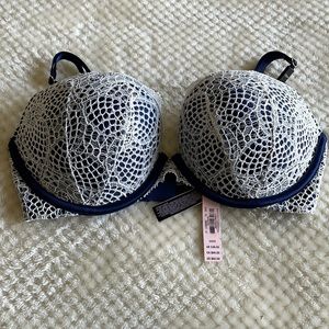 Victoria’s Secret Very Sexy Push Up Bra